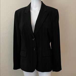 Stresa Petite Women’s Black Pinstripe Blazer Jacket Size 12P – Classic 2-Button